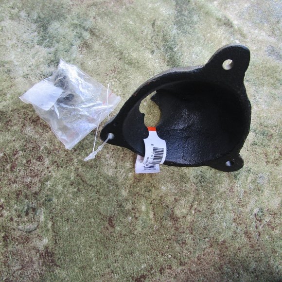 Cast Iron Wall Mounted Bear Bottle Opener by Foster and Rye - Picture 3 of 6